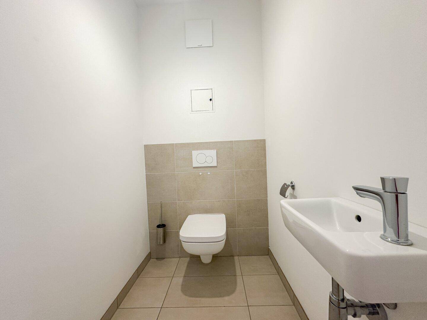 separate Toilette