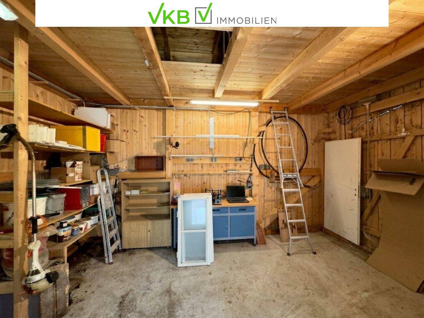 SEEWALCHEN AM ATTERSEE: Exklusives Wohnjuwel mit vielseitigem Arbeitsbereich, Weinkeller &amp; Doppelcarport in begehrter Attersee-Lage - Ansicht 4