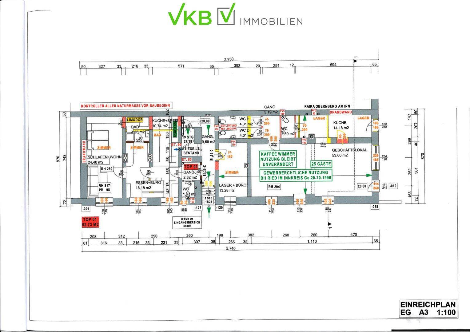 Grundrissplan des Erdgeschosses mit Wohnungen und einem Geschäftslokal, inklusive Maßen und Details.