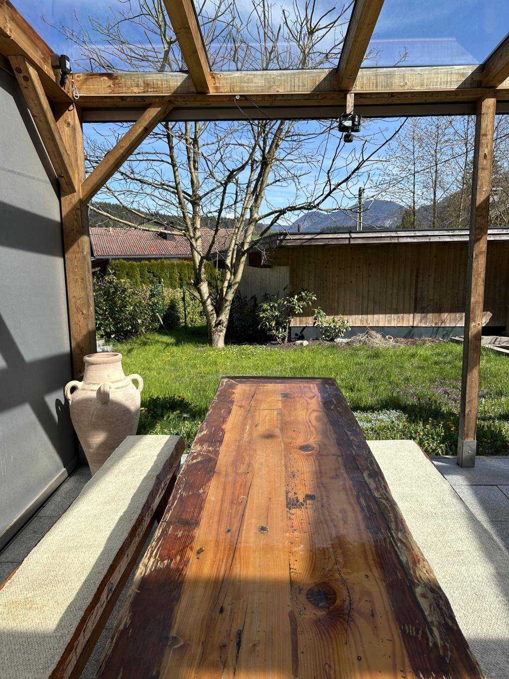 Terrasse Süd-Ost-Seite überdacht