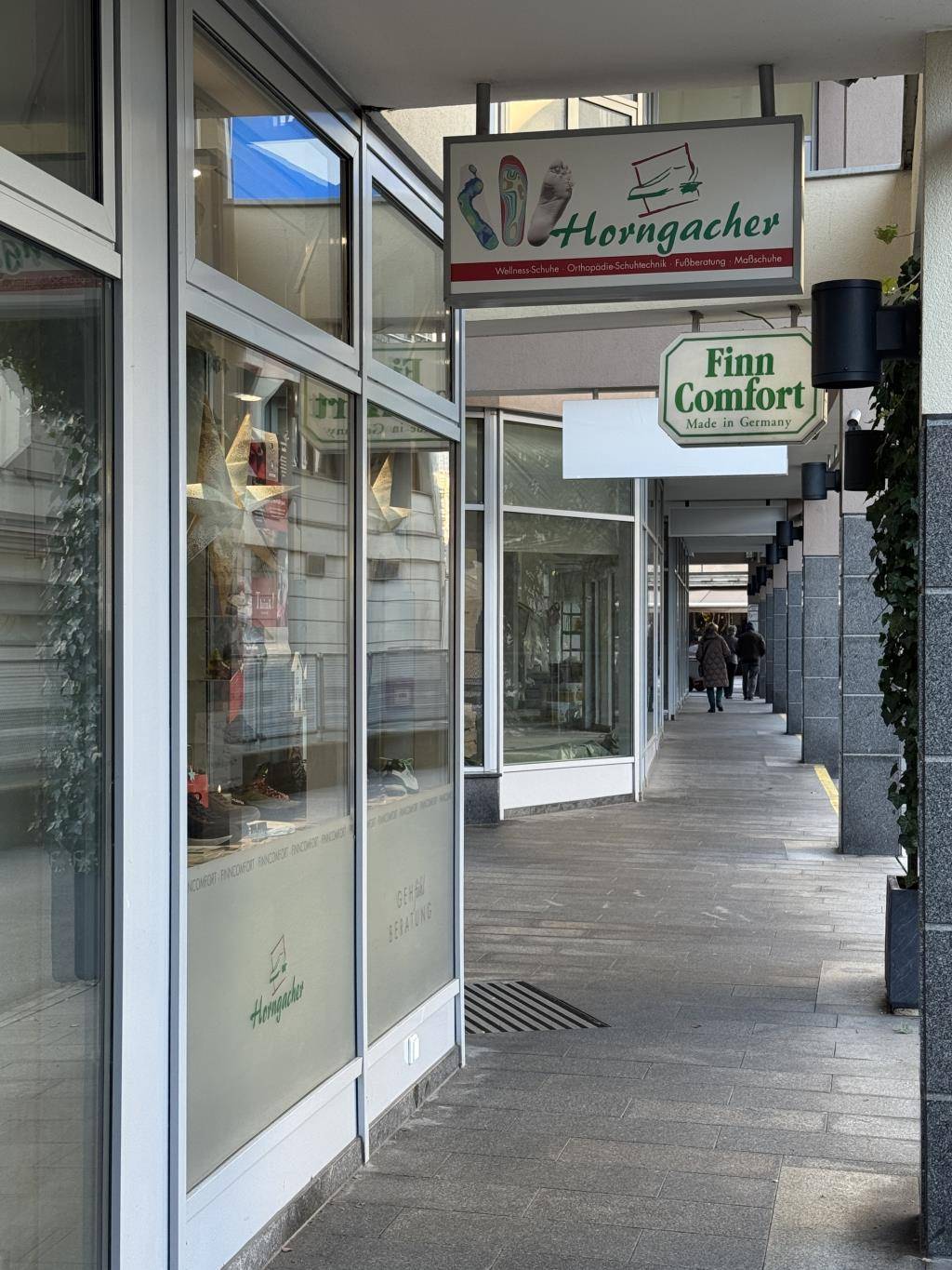 Blick durch Arkade Richtung Kaiserbergstrasse