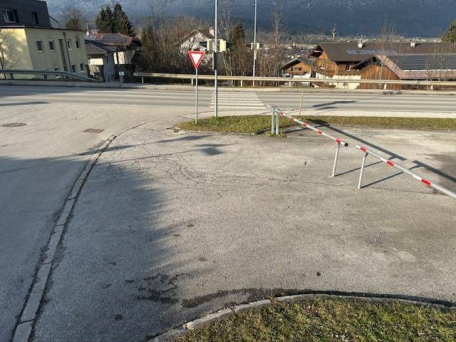Ansicht 3 Freifläche Einfahrt