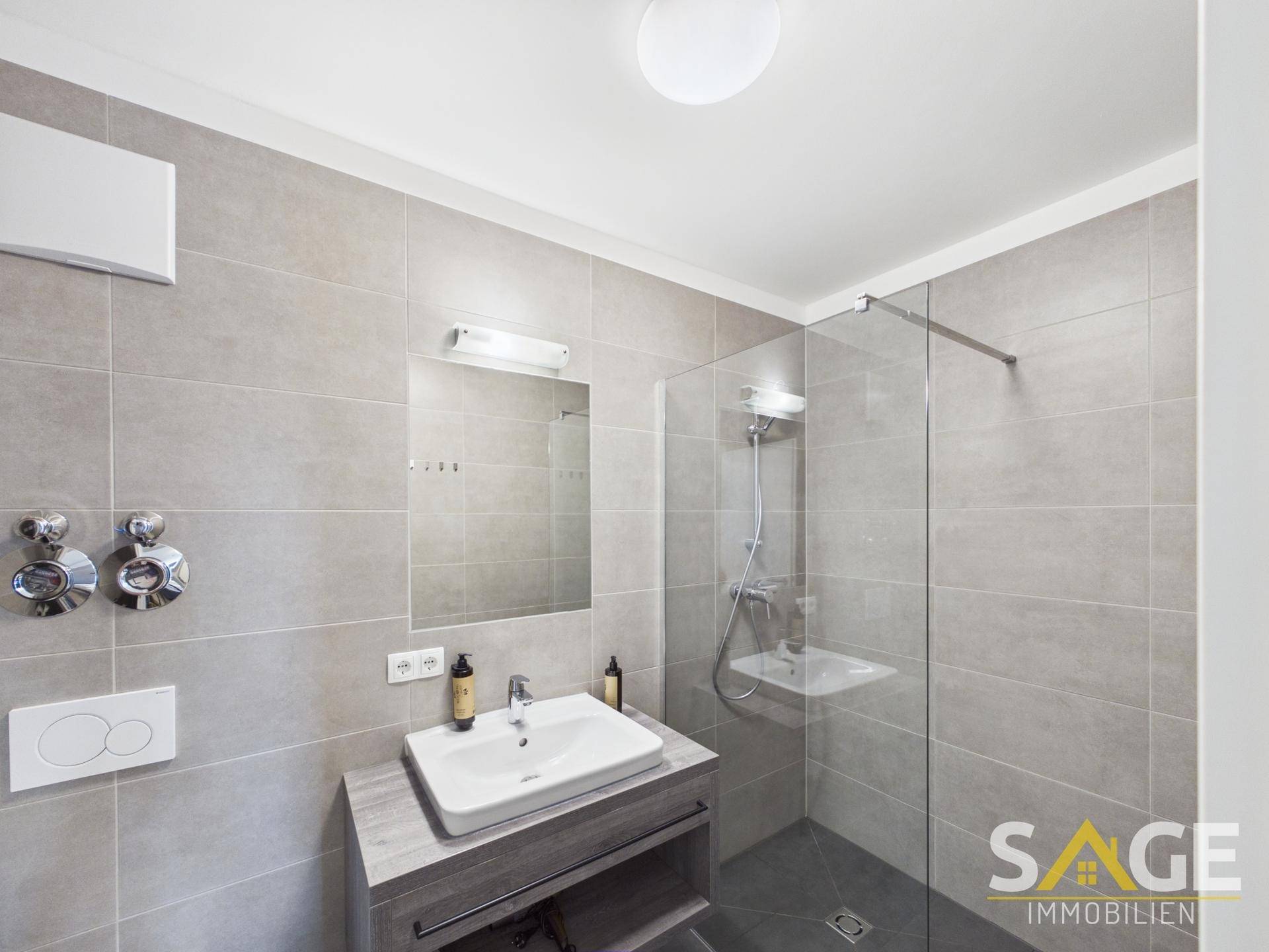 sowie Badezimmer en Suite