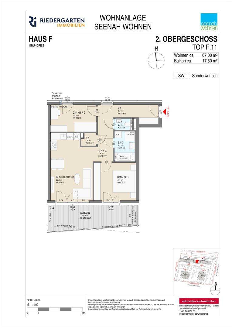 Grundriss einer Wohnung im Obergeschoss mit zwei Zimmern, Wohnküche und Balkon.