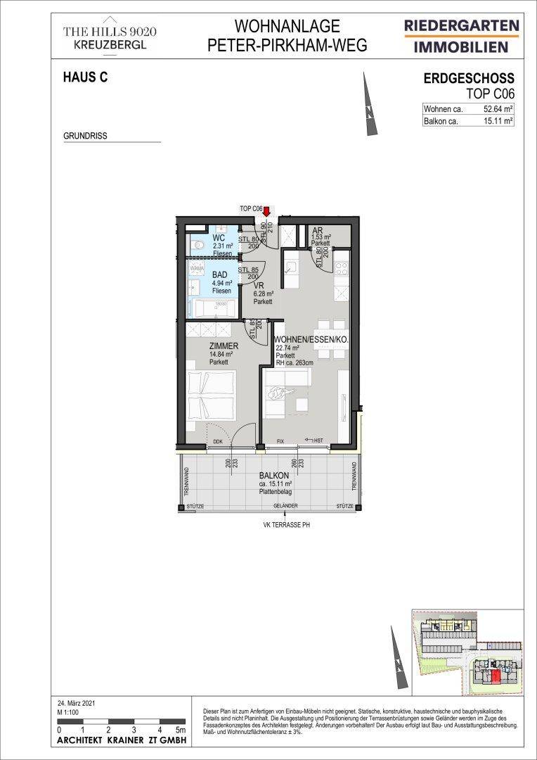 Grundriss des Erdgeschosses von Haus C mit Balkon und offenem Wohn-Essbereich.