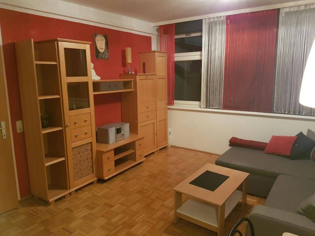 Wohn- Schlafzimmer