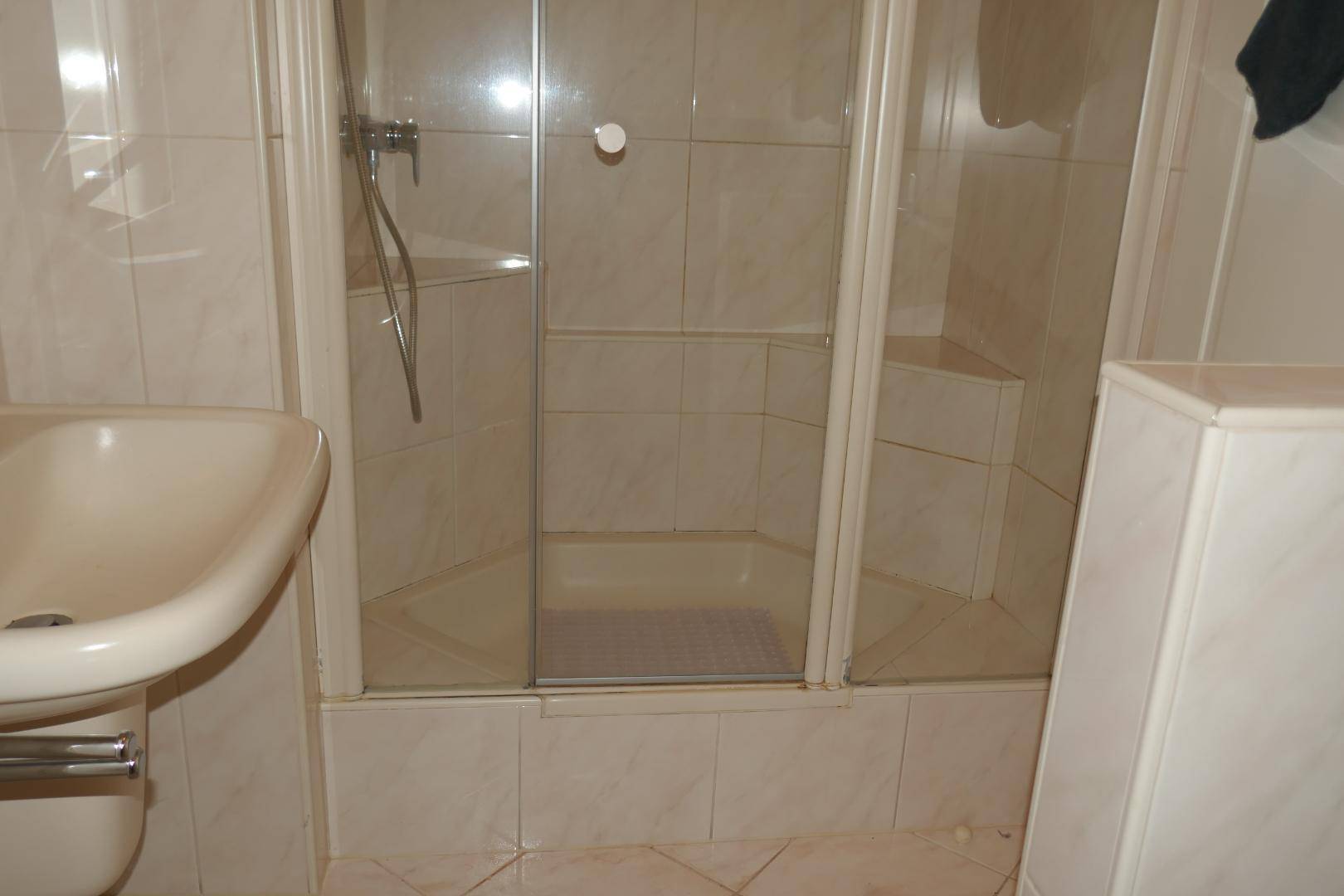 WC mit Dusche extra