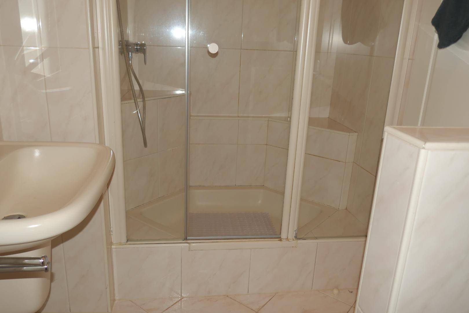 WC mit Dusche extra