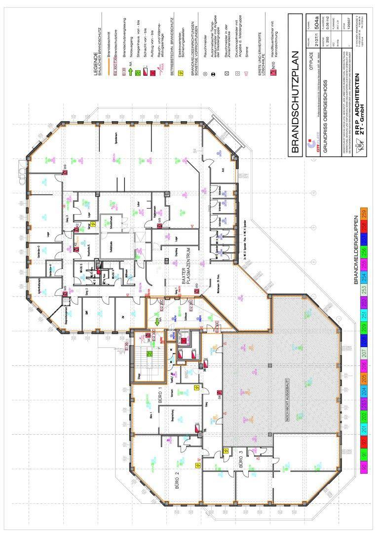 Detaillierter Brandschutzplan des Obergeschosses eines Geschäftszentrums mit verschiedenen Bürobereichen.