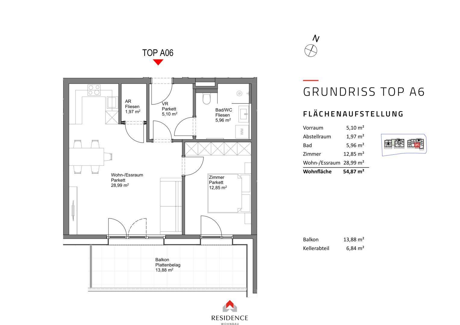 Grundriss der Wohnung TOP A6 mit offenem Wohn-Essbereich, einem Schlafzimmer und großem Balkon.