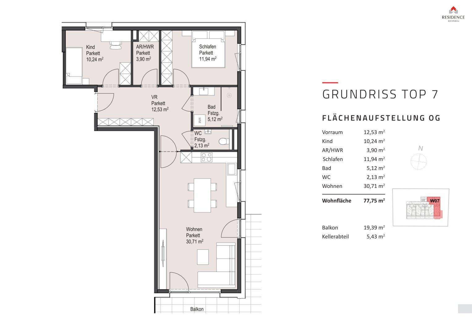 Detaillierter Grundriss der Wohnung Top 7 mit drei Schlafzimmern, offenem Wohnbereich und Balkon.