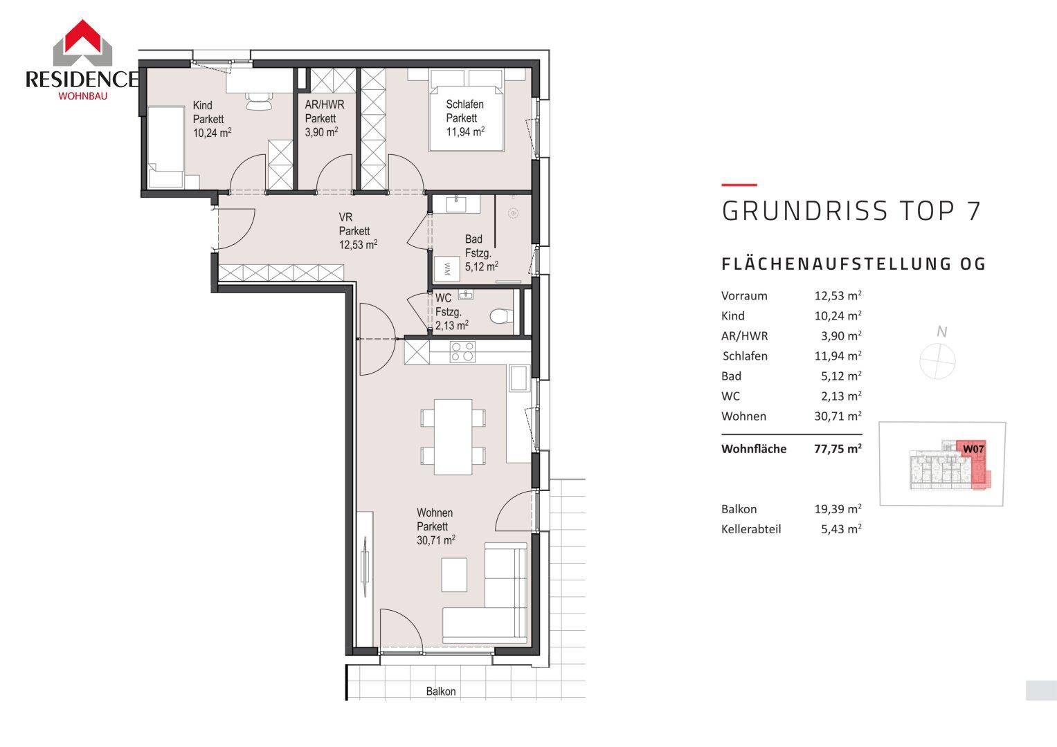 Detaillierter Grundriss von Top 7 mit Wohnbereich, Schlafzimmern, Bad und Balkon.