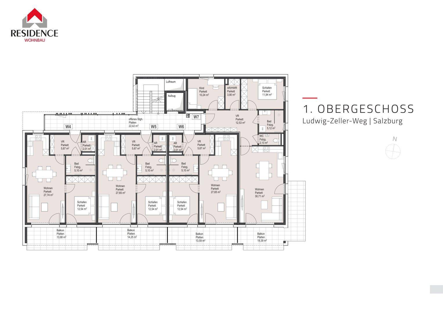 Übersichts-Grundriss des ersten Obergeschosses mit mehreren Wohneinheiten und Balkonen.