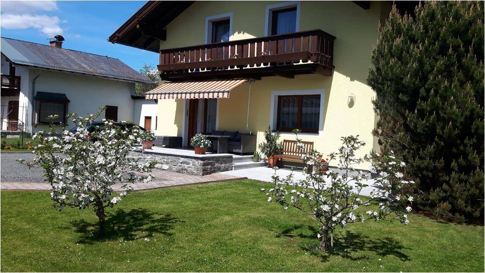 Charmantes EFH in schöner, sonniger Wohnlage in Zell am See/Schüttdorf. Perfekt für kreative Köpfe! - Więcej