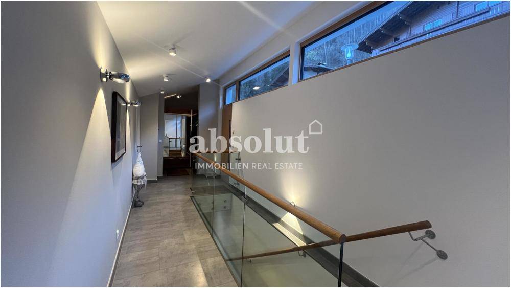 Mieten Sie Ihr Traumhaus! Exklusives Einfamilienhaus in Top-Lage v. Zell am See, mit 100 % Seeblick! - Ansicht 3