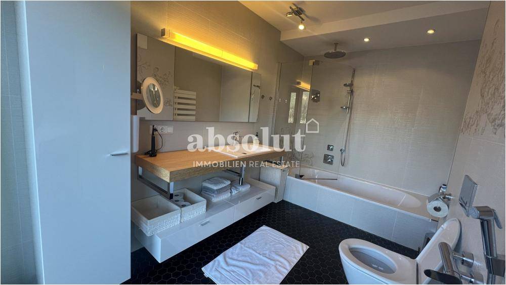 Mieten Sie Ihr Traumhaus! Exklusives Einfamilienhaus in Top-Lage v. Zell am See, mit 100 % Seeblick! - Mehr