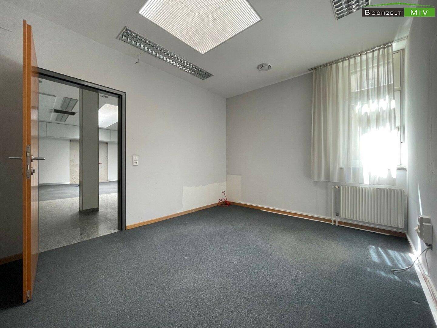 Geschäftslokal ++ Verwirklichen Sie Ihren TRAUM ++ direkt am Hauptplatz KNITTELFELD - Mehr