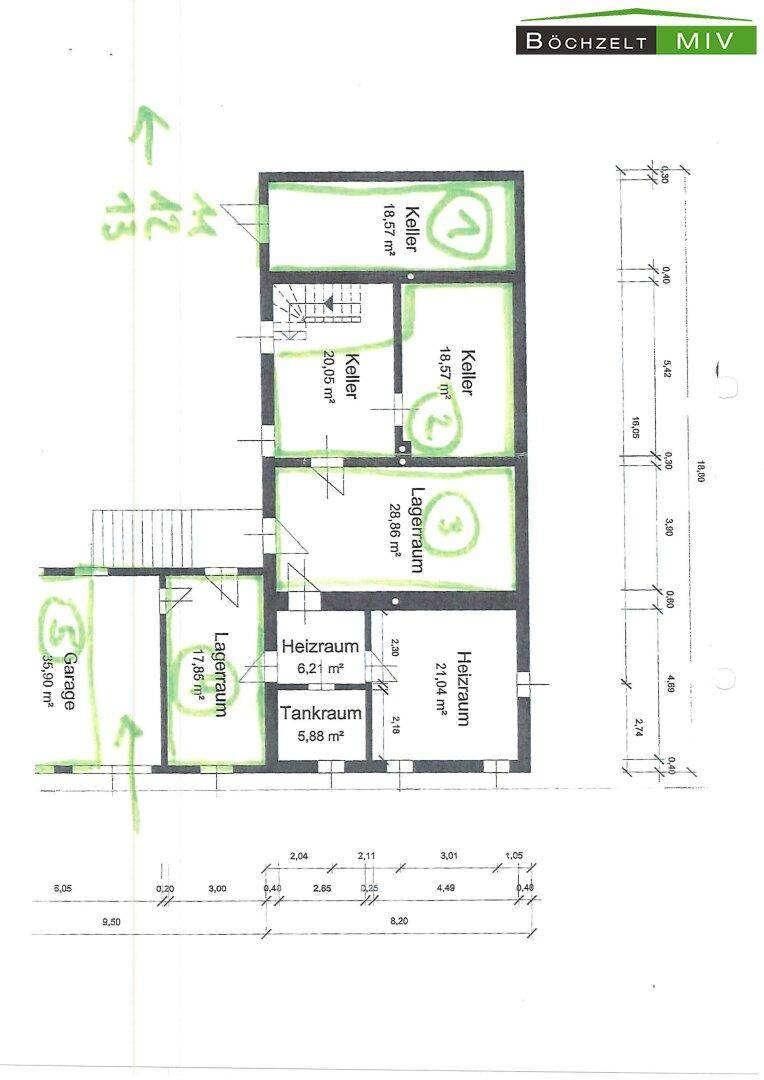 Grundriss des Kellergeschosses mit mehreren Kellerräumen, Heizraum und einer integrierten Garage.