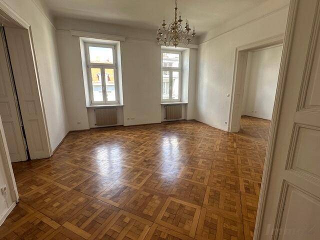 großes Wohnzimmer