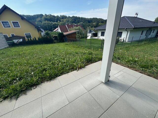 Terrasse mit Garten