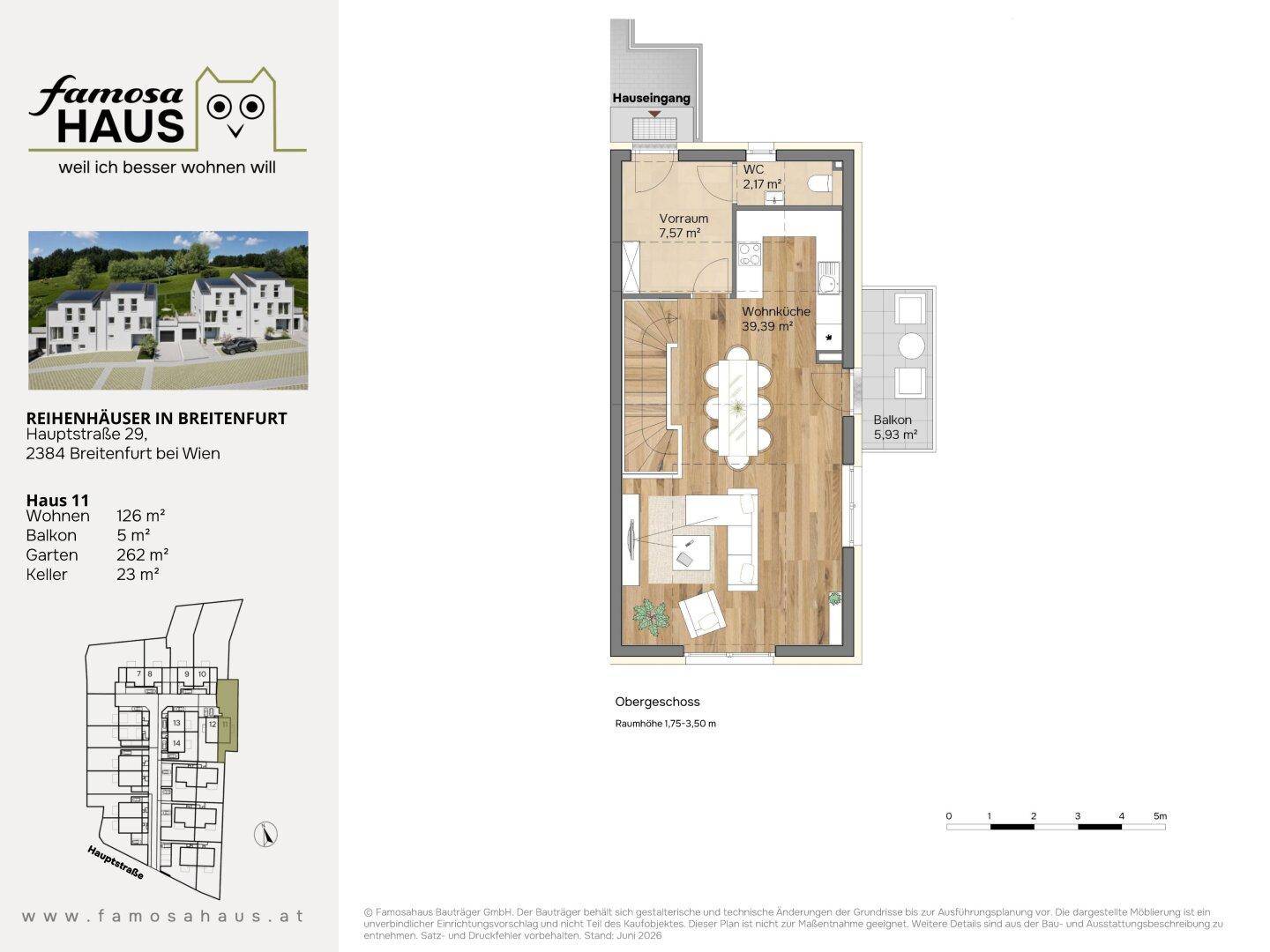 Grundriss des Obergeschosses mit offenem Wohn-Essbereich, integrierter Küche und Balkon.