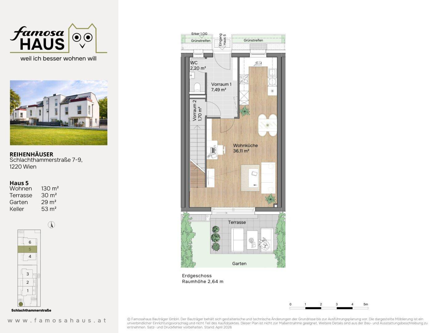 Grundriss des Erdgeschosses mit offener Wohnküche, Terrasse und Garten.