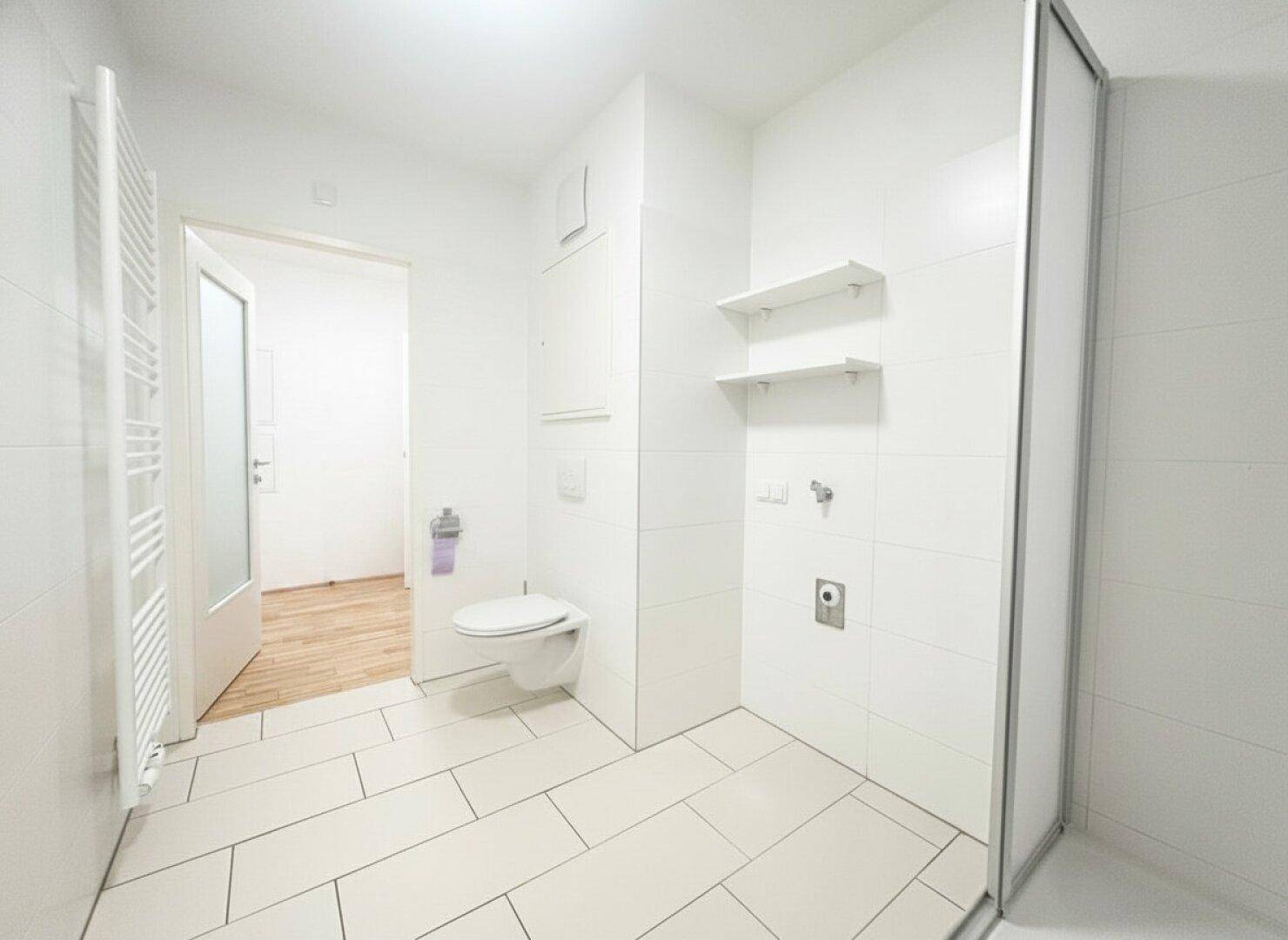 Moderne 2-Zimmer-Wohnung nahe Schlosspark Hetzendorf - Mehr