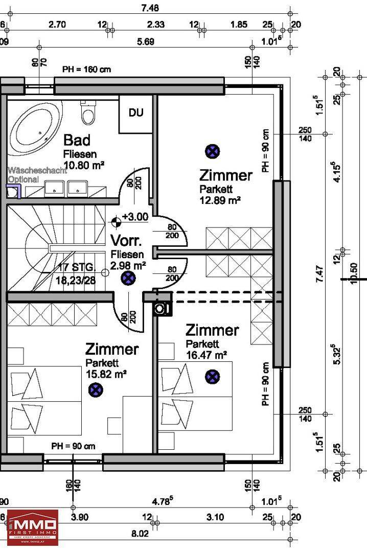 Grundriss des Erdgeschosses mit Wohn-Essbereich, Küche, WC und Terrasse.