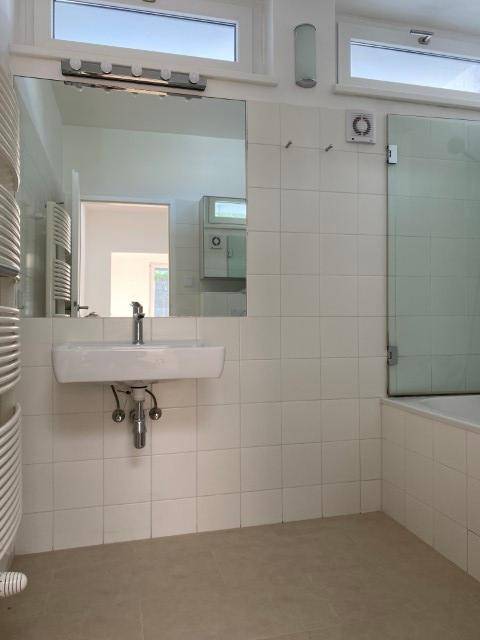 Erstbezug nach kompletter Sanierung einer Doppelhaushälfte  - gersthof, Herbeckstrasse - Wien, Wien