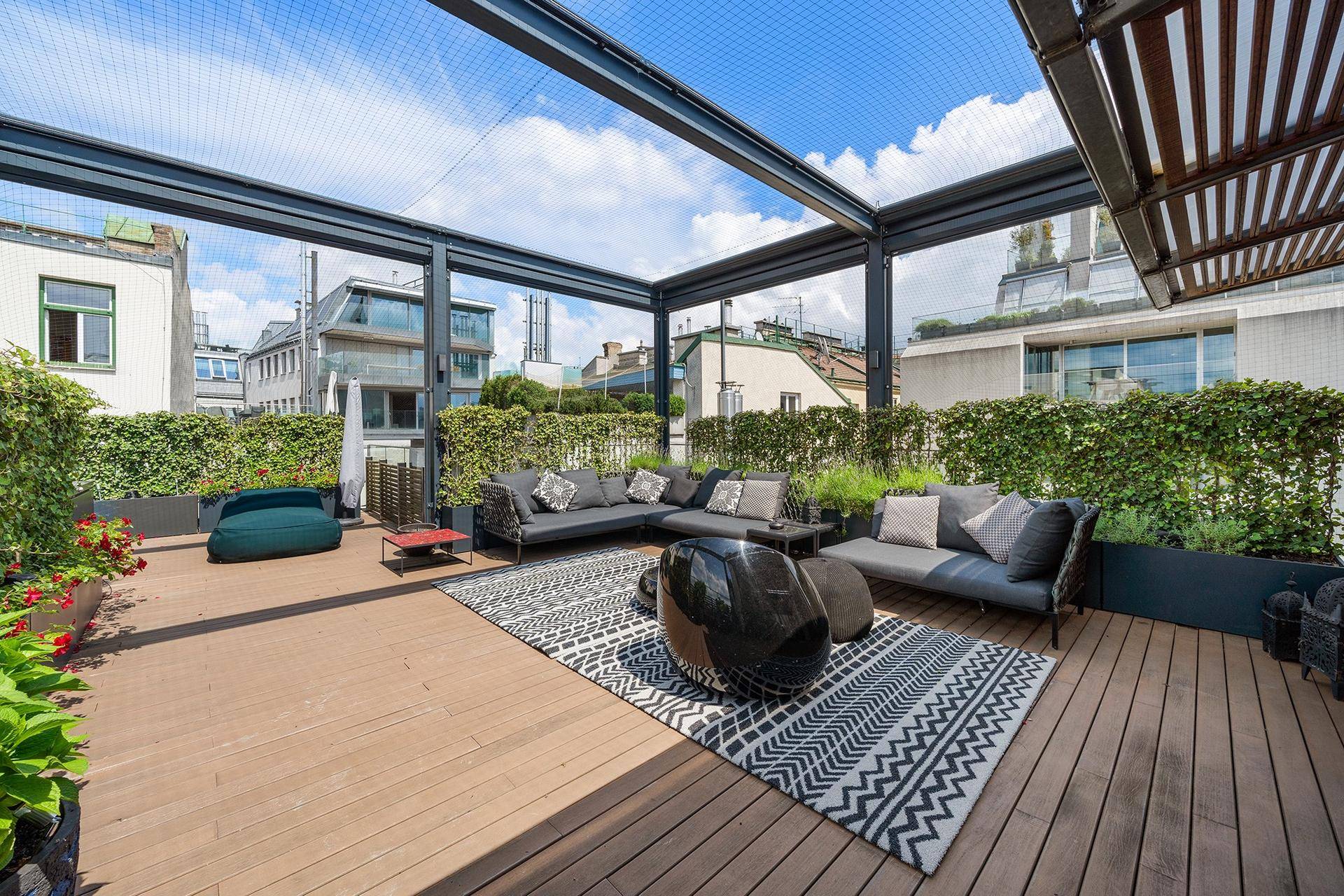 Dachterrasse mit Pergola