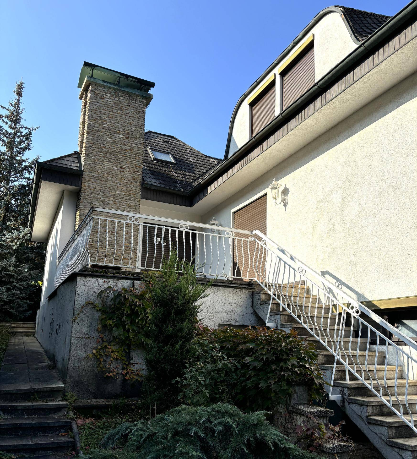 Terrasse mit Kamin