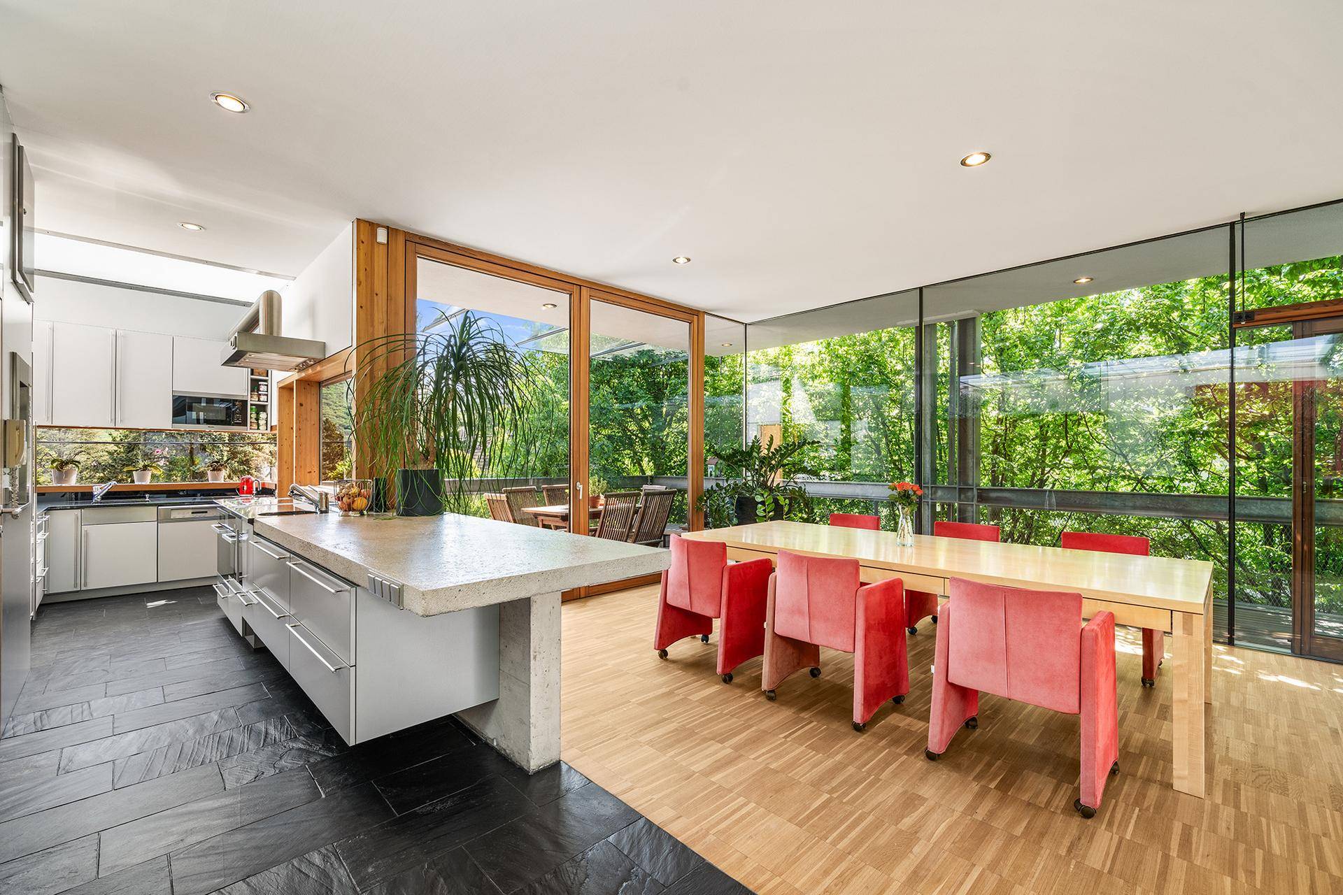 Stilvolle Architektenvilla in exklusiver Grünruhelage - Ansicht 4