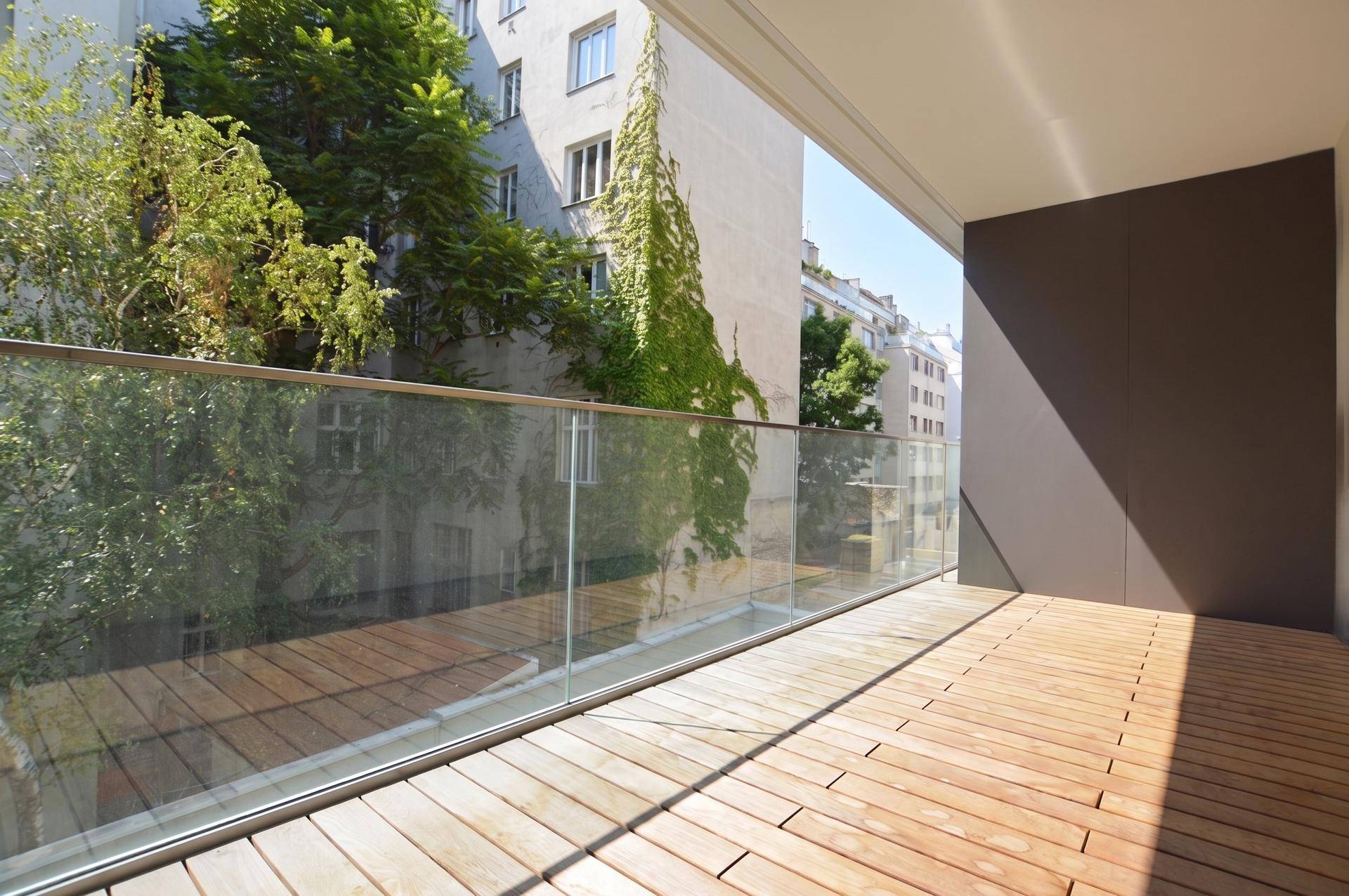 Premium 2-Zimmer-Wohnung mit großer Loggia - Ansicht 2