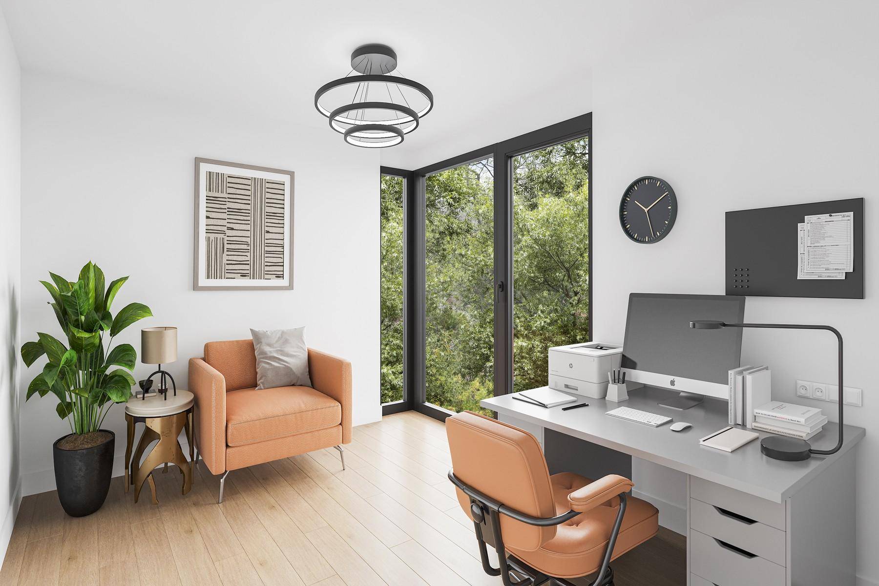 Modernes Arbeitszimmer mit viel Tageslicht, Blick ins Grüne und komfortabler Einrichtung für produktives Arbeiten.