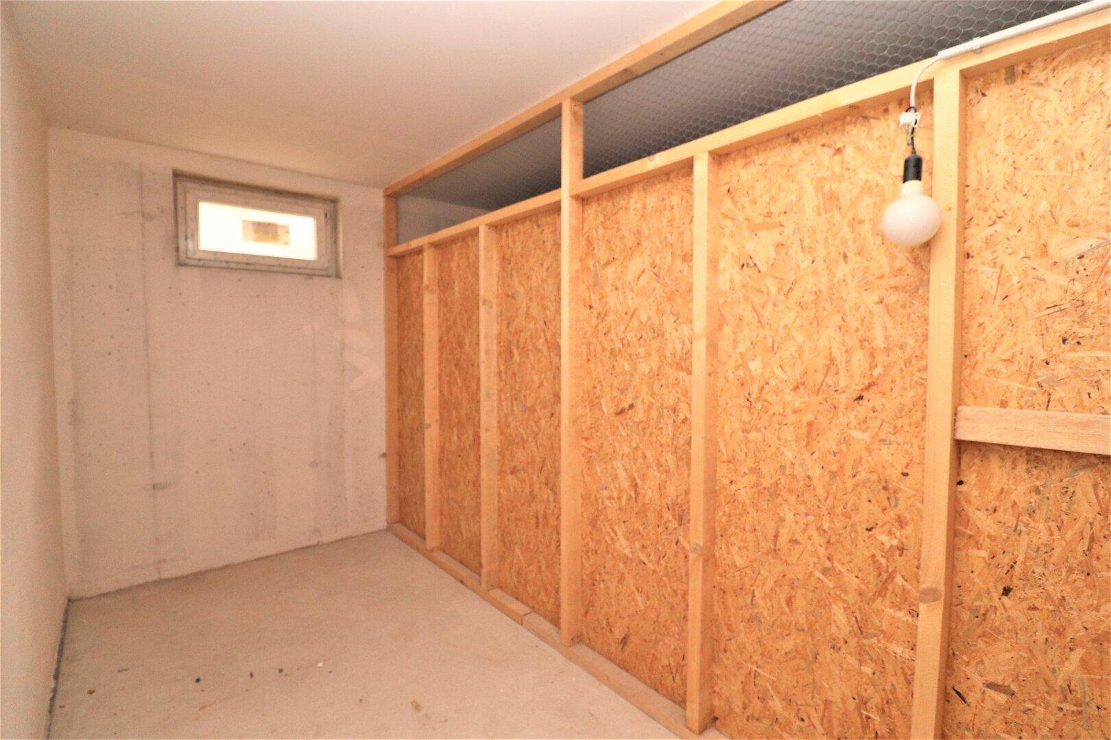 ca. 10 m² großes Kellerabteil