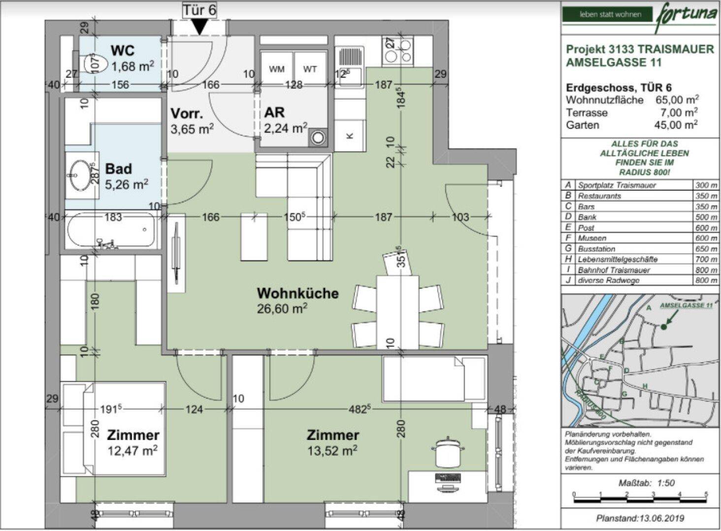 Grundriss der Wohnung mit Wohnküche, zwei Zimmern, Bad und Terrasse.