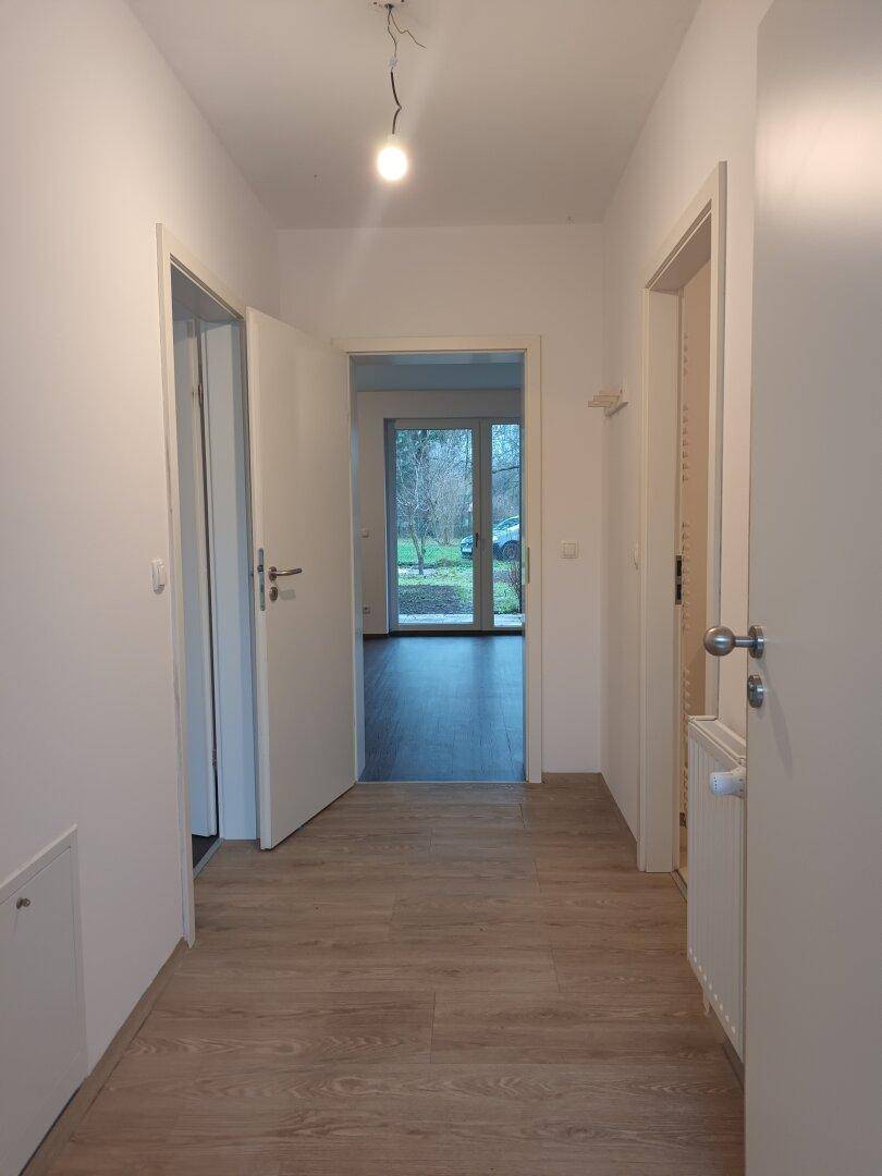 Vorraum Wohnung 1
