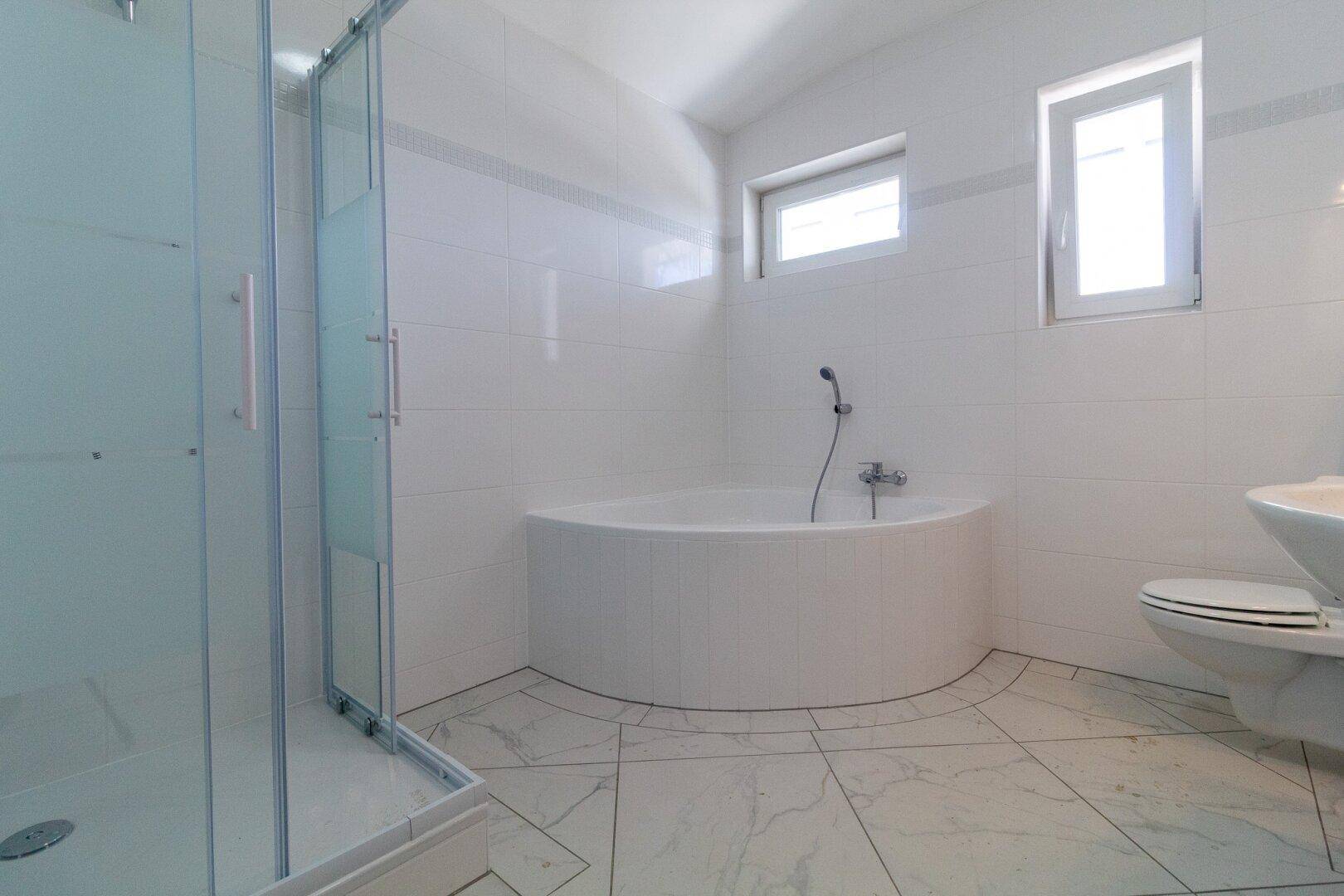 Badezimmer im Obergeschoss