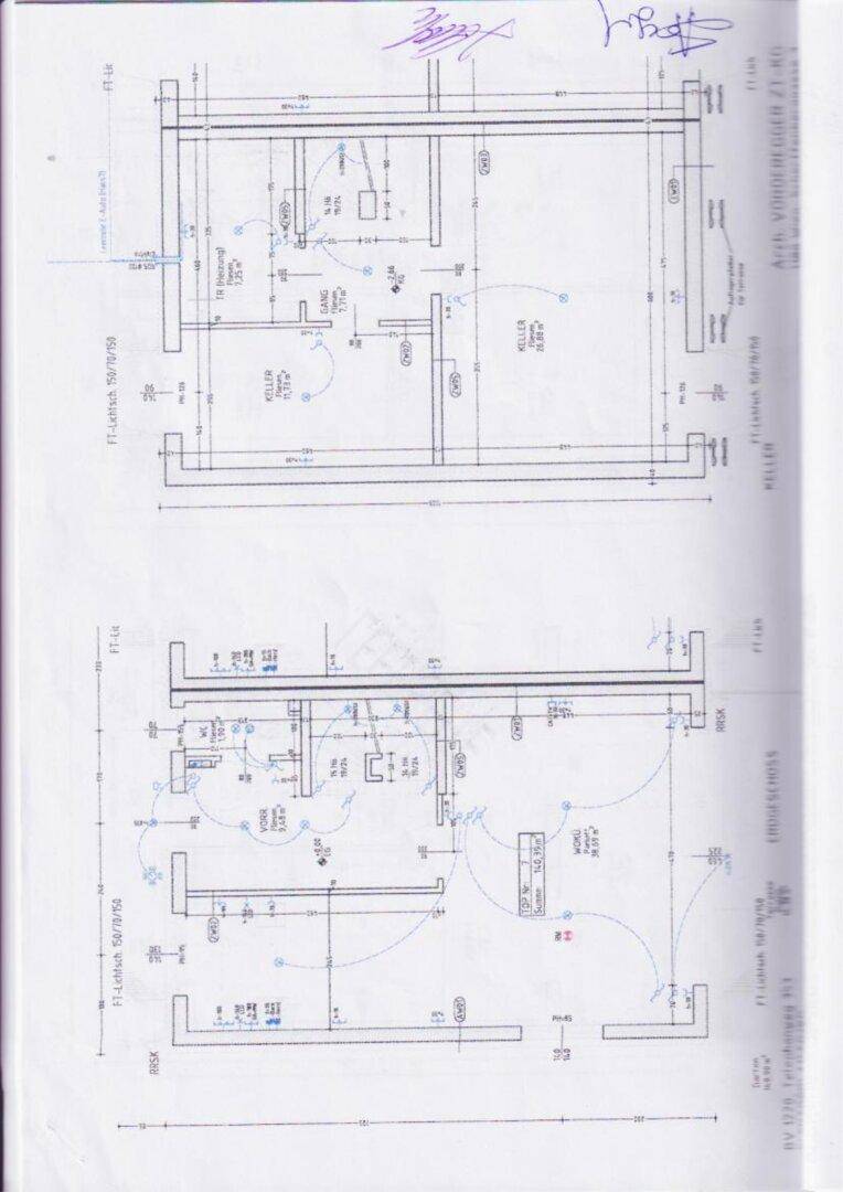 Detaillierter Grundrissplan mit Elektroinstallationen für zwei Etagen, inklusive Keller und Erdgeschoss.