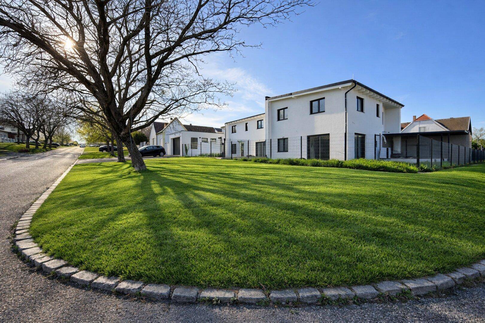 Wohnen mit Stil in Sigleß – Garage, Garten und Dachterrasse inklusive - Widok 4