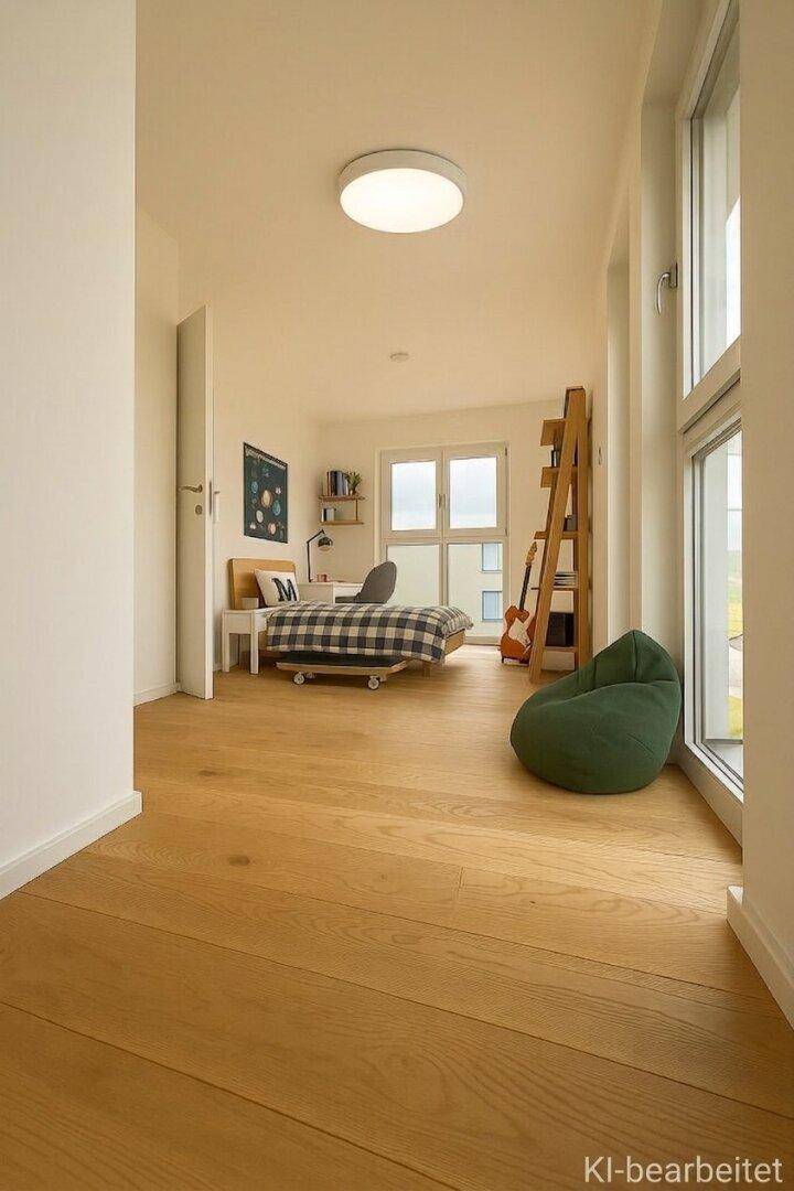 Heller Flur mit großen Fenstern, der zu einem gemütlichen Kinder- oder Gästezimmer führt.