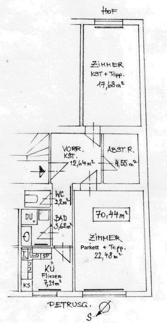 Handgezeichneter Grundriss mit Raumaufteilung und Flächenangaben in Quadratmetern.