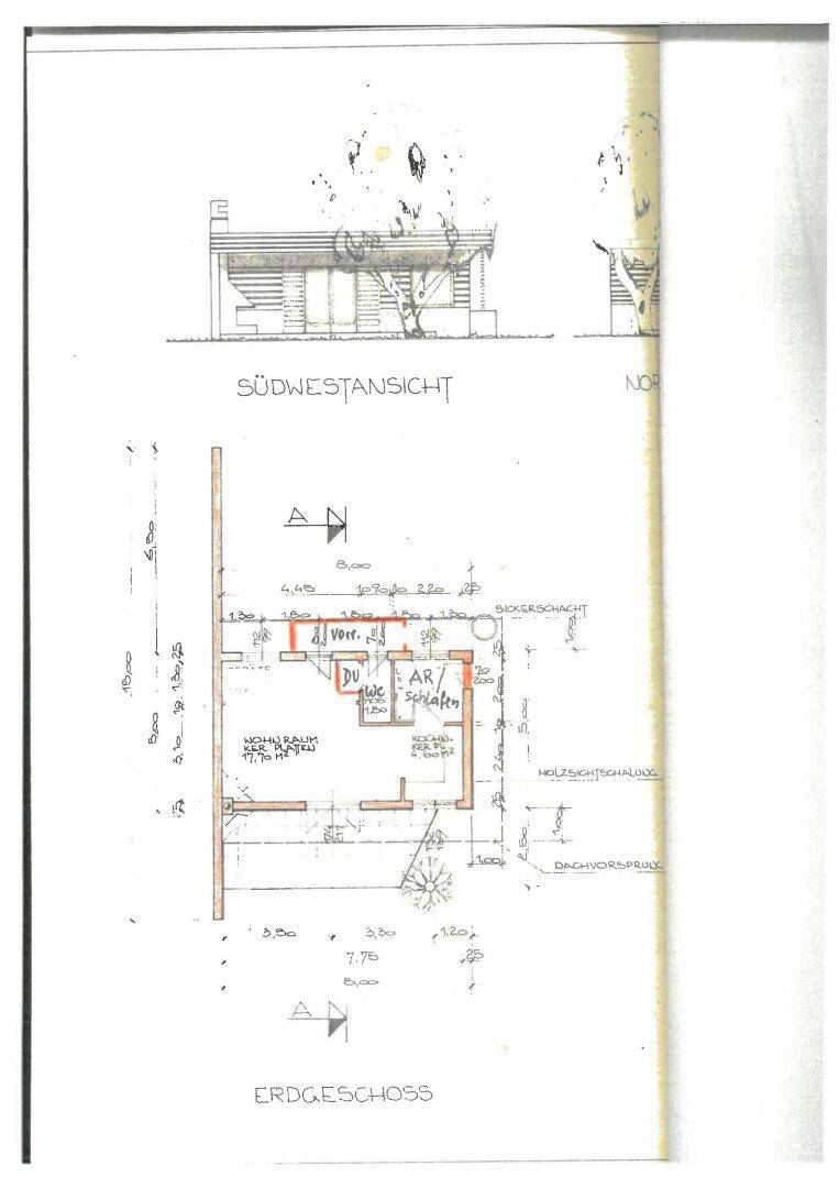 Grundriss des Erdgeschosses mit Südwestansicht und detaillierter Raumaufteilung.