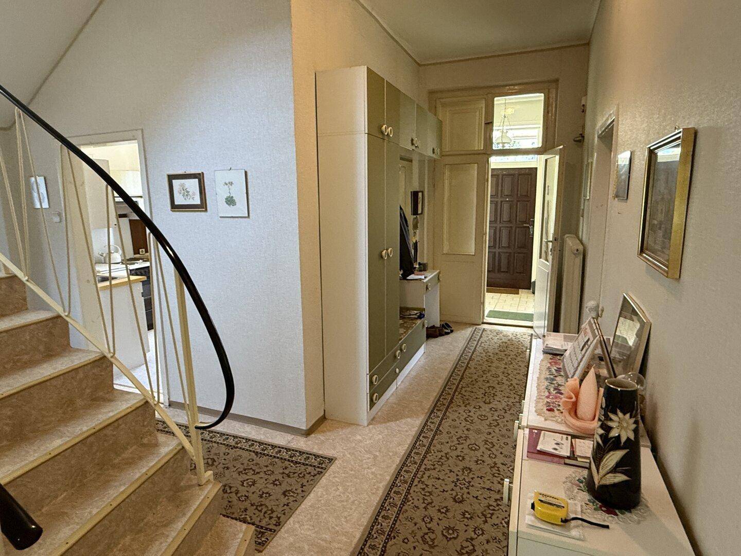 großzügige Villa mit Potenzial im Herzen von Bad Sauerbrunn - Ansicht 4