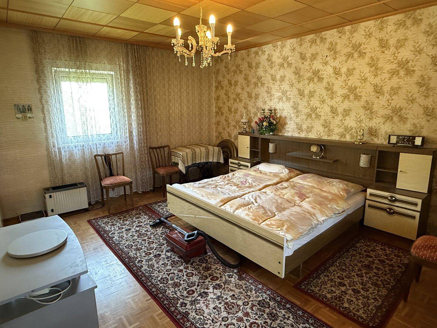 großzügige Villa mit Potenzial im Herzen von Bad Sauerbrunn - Ansicht 6