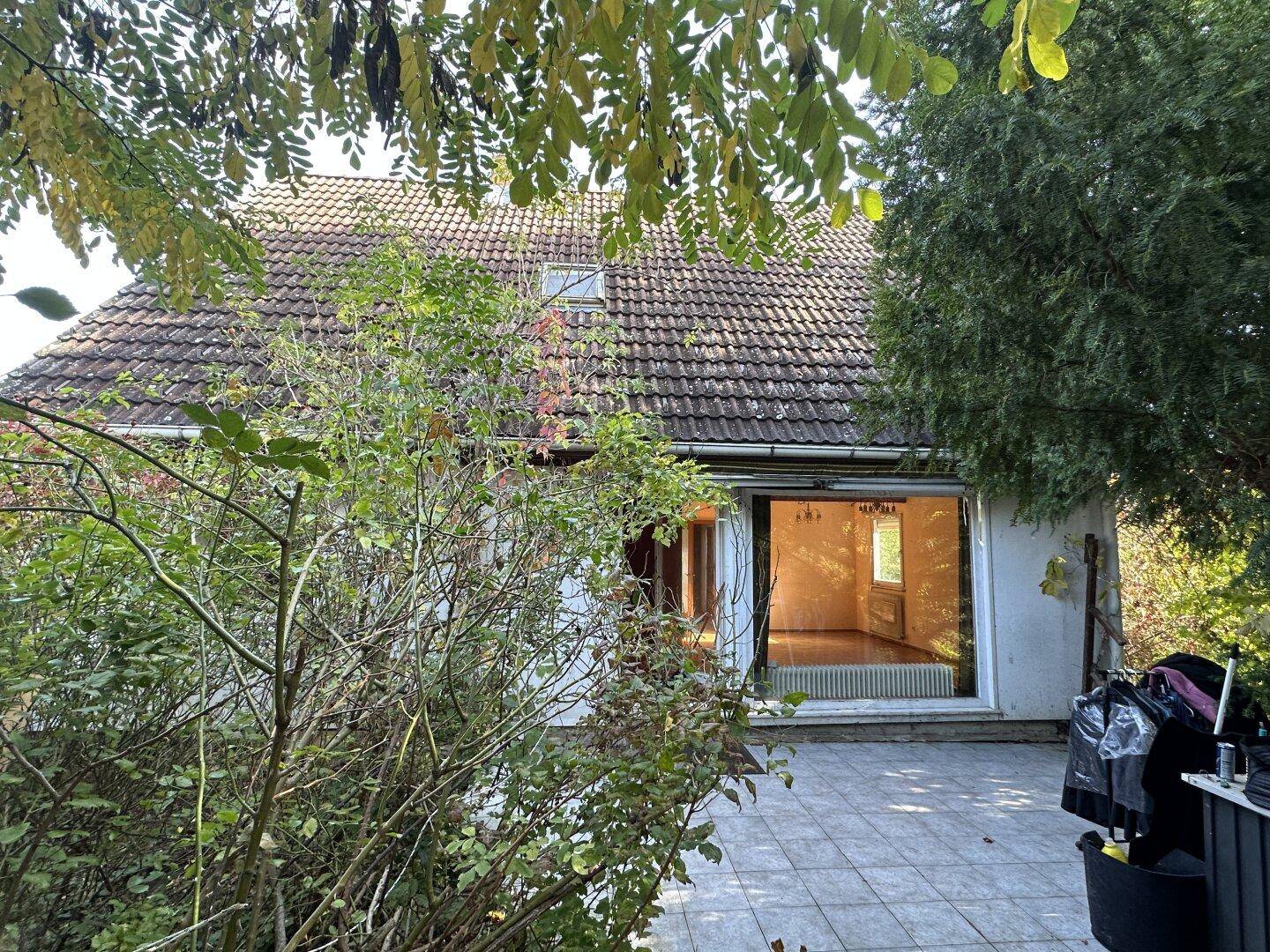 stark renovierungsbedürftiges Fertigteilhaus mit Vollkeller, und wunderschönem Garten - Widok 2