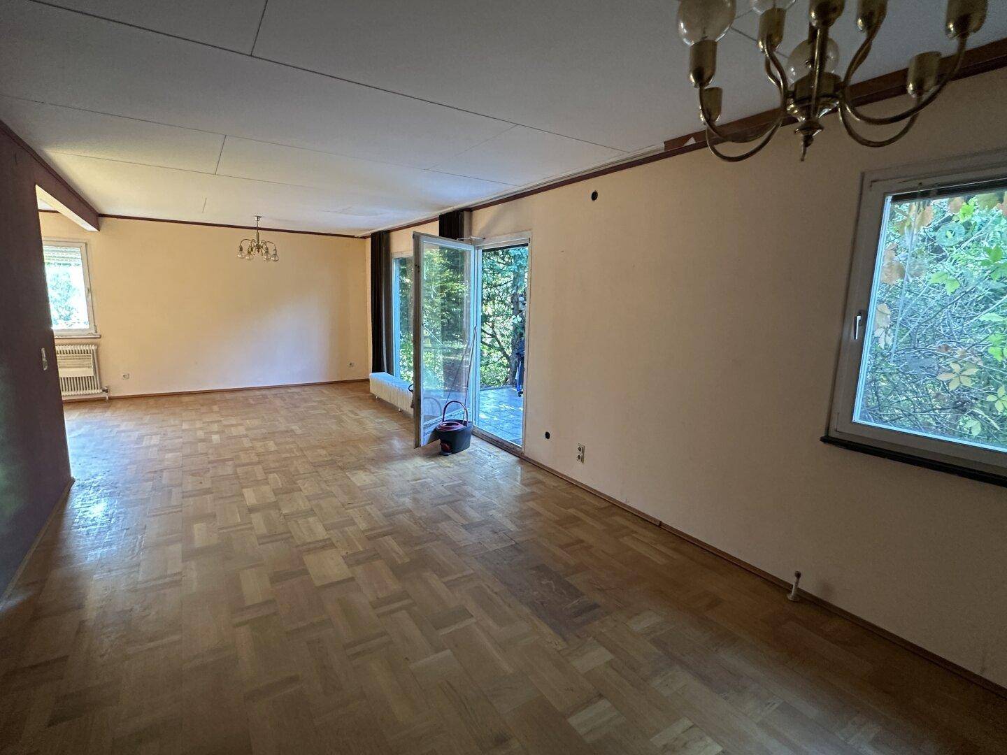 stark renovierungsbedürftiges Fertigteilhaus mit Vollkeller, und wunderschönem Garten - Widok 6