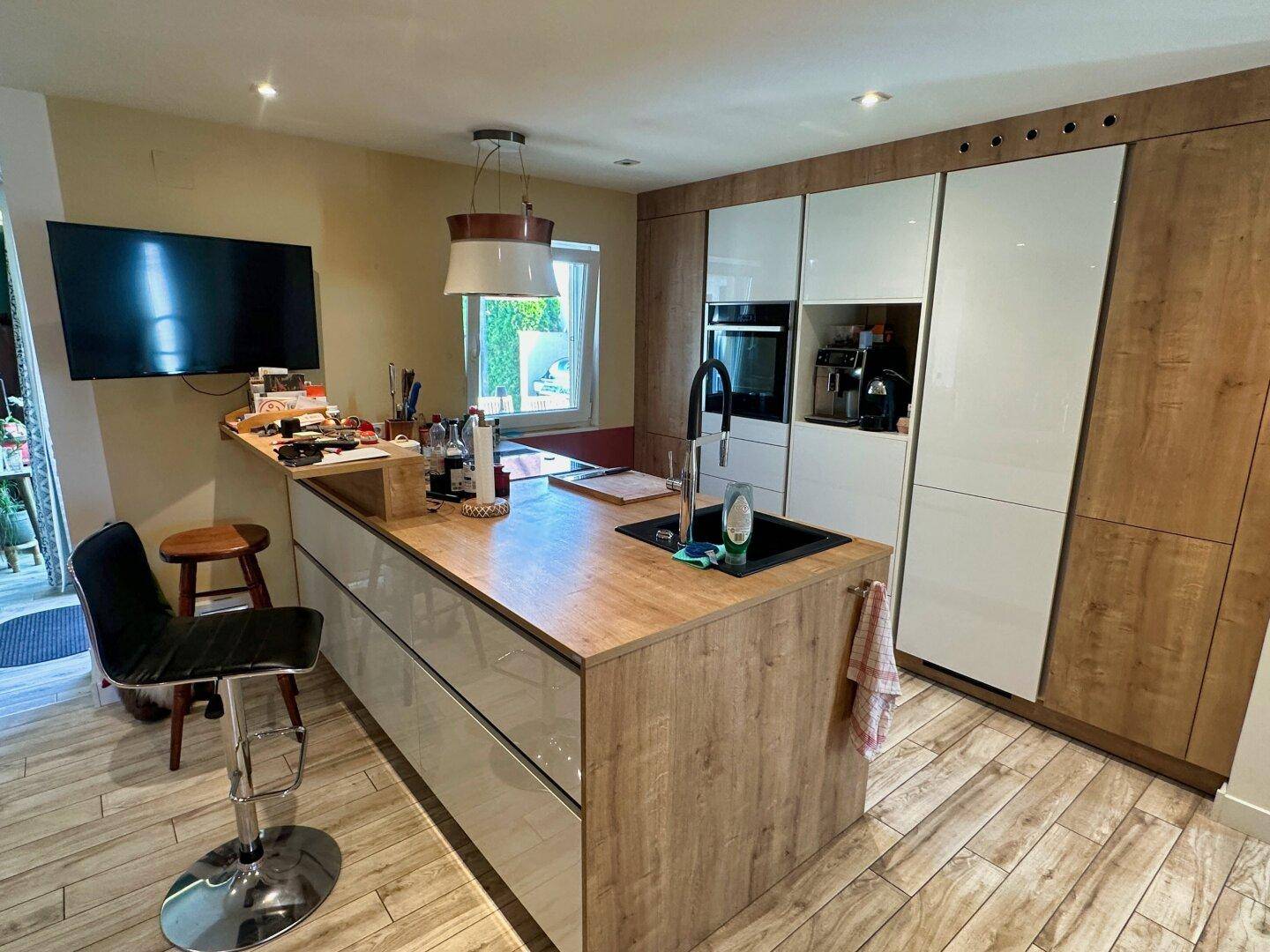 modernisierter, winterfester Bungalow mit Garage und Gartenhäuschen auf Pachtgrund in Neufeld am See zu verkaufen – pohled 2