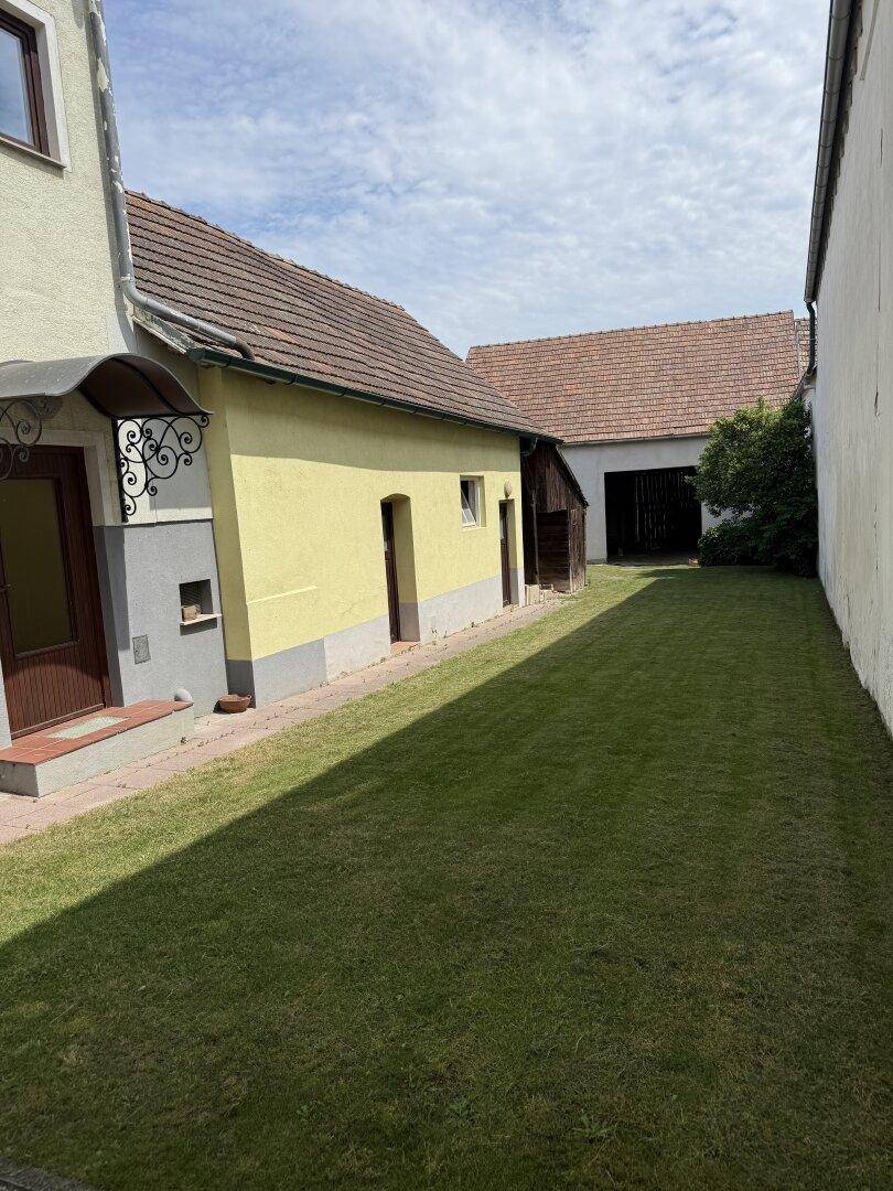 Zweifamilienhaus mit Stadl und großem Potenzial in Pöttsching – auch als großes Einfamilienhaus nutzbar - Widok 2