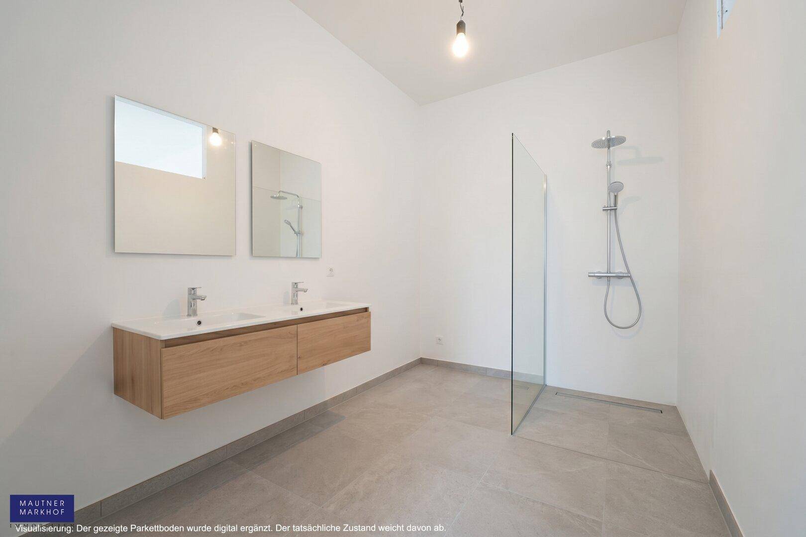 Modernes Badezimmer mit Doppelwaschbecken, großen Spiegeln und einer begehbaren Dusche mit Glaswand.